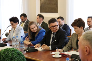 Za nami uroczysta sesja Rady Miejskiej w Wieluniu. Było wiele podziękowań za wspólną pracę na rzecz samorządu
